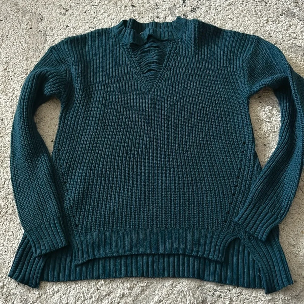 Moral Fiber Womens Distressed Peacock Green Sweater Size Large - Picture 1 of 3